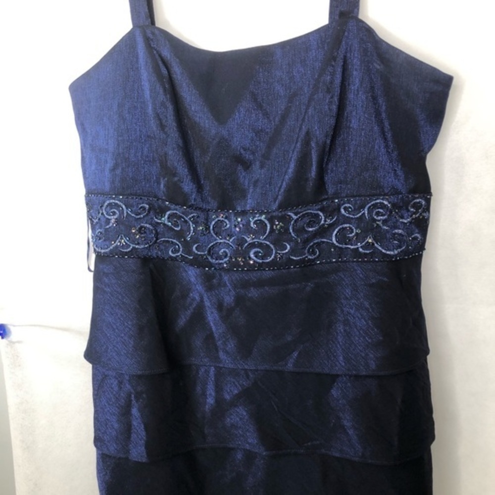 Dark blue cocktail dress by Kathy Roberts. - Picture 6 of 9